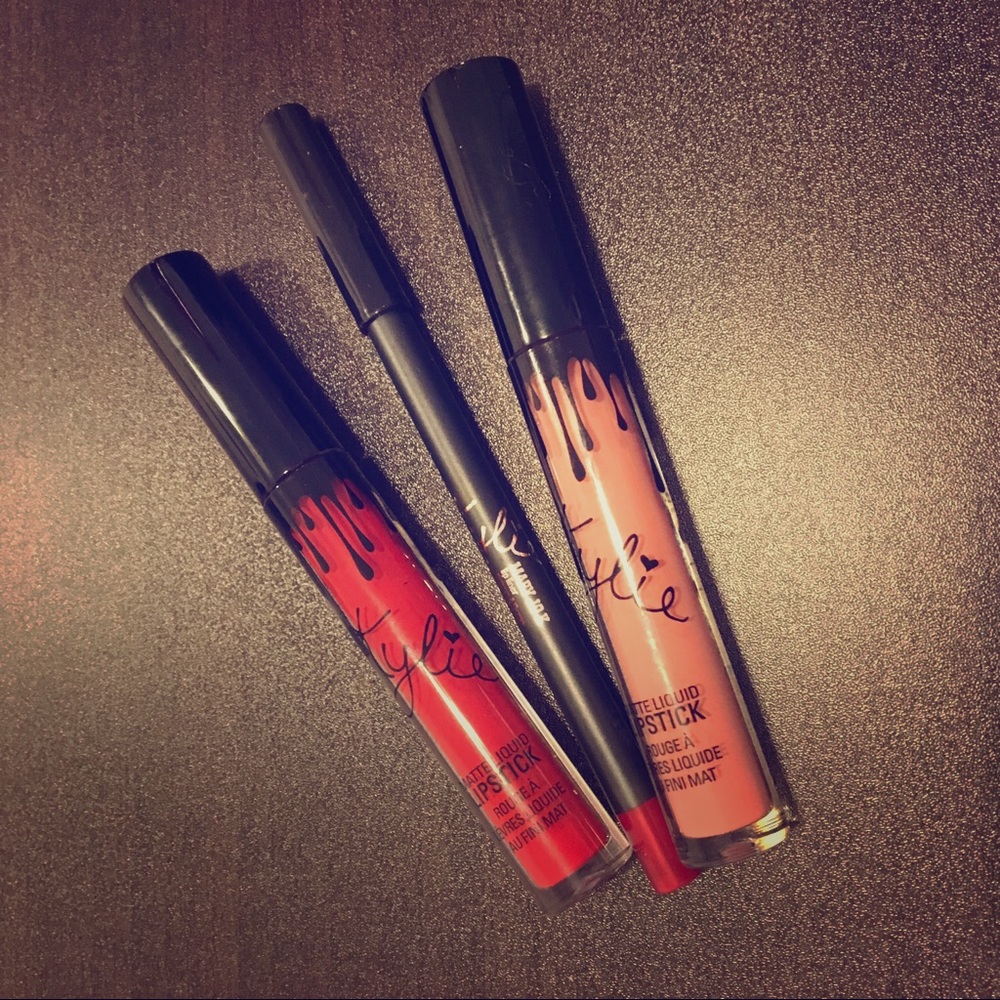 Kylie lipsticks bundle